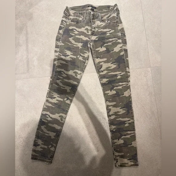 Kenneth Cole Camouflage Pants - Picture 1 of 4